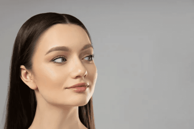 Dermaplaning: Samtweiche Haut durch Skalpell-Peeling – was steckt dahinter?